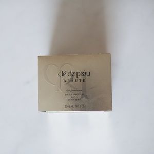 Clé de Peau Beauté The Foundation SPF 21 - O30